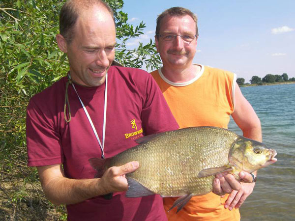 Brassen, 60 cm, 3.4 kg, gefangen von Thomas Rimpl im August 2009